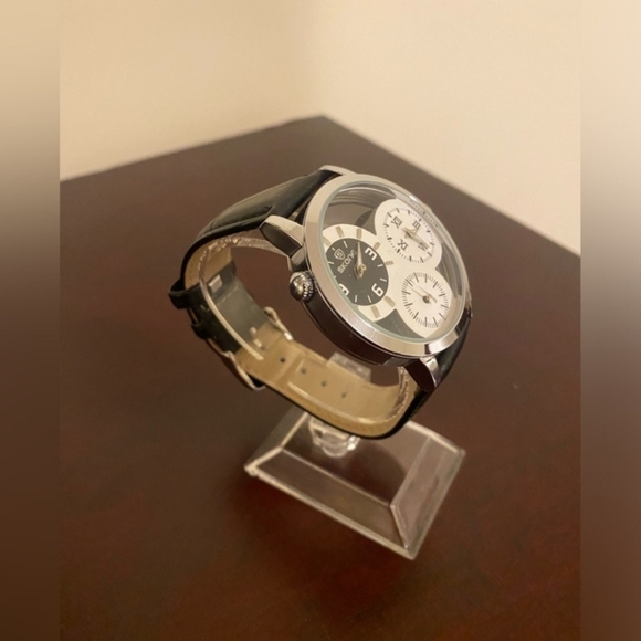 Brand new Triple Time zone Skone men fashion watch - Picture 3 of 3